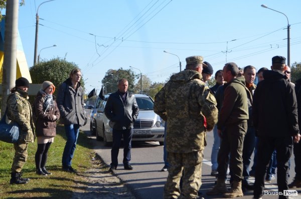 У Луцьку зустріли тіло загиблого на сході Олександра Смирнова. ФОТО