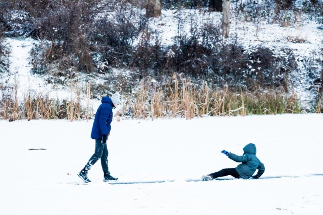 Парк 900-річчя Луцька під першим снігом. ФОТО