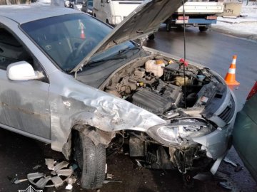 У Луцьку – ДТП: не розминулися два легковики. ФОТО