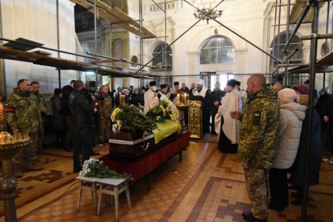У Луцьку попрощались із загиблим воїном. ФОТО 