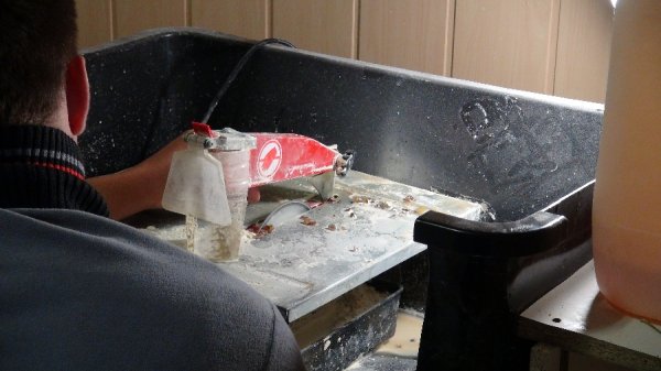 На Волині викрили цех з підпільної обробки бурштину. ФОТО