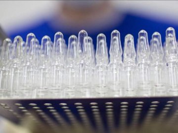 Глава ВООЗ заявив, що багаті країни закупили більшу частину COVID-вакцин