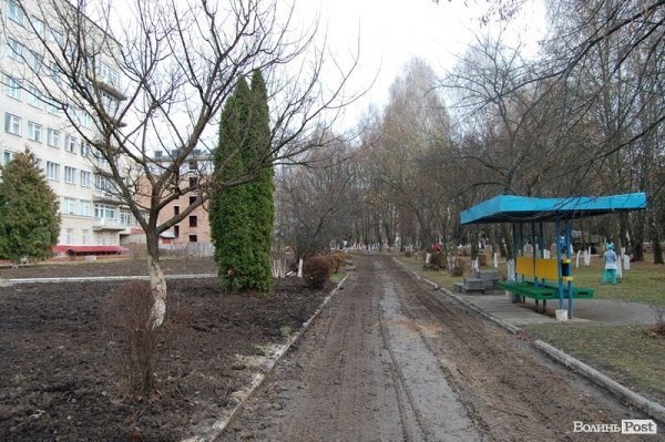 Як Луцьку міську лікарню рятують від підтоплень. ФОТО