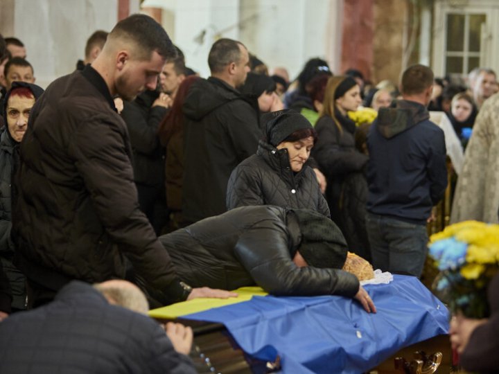 Луцьк - у скорботі: поховали двох воїнів, які загинули від російських куль