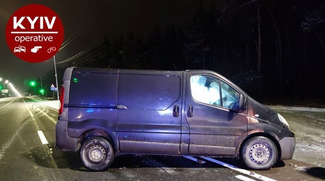 Під Києвом п'яний водій врізався в автівку: сім'я з немовлям дивом вижила