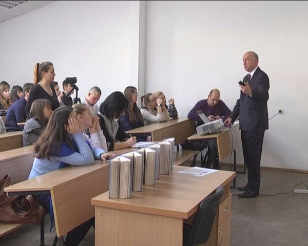 Луцьким студентам розповіли, яким стане життя людей у новому цифровому світі. ФОТО. ВІДЕО