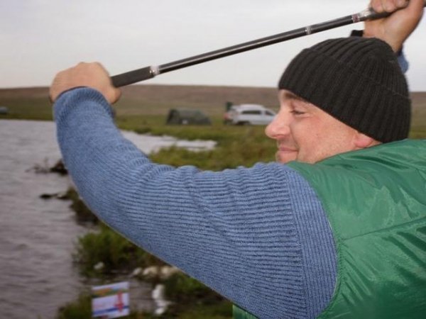 Лучани зловили 13-кілограмового коропа. ФОТО