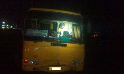 На Ковельській зіткнулись маршрутне таксі та легковик. ФОТО