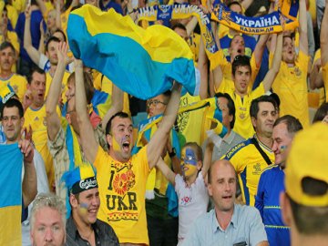 Уболівальникам бути! ВР дозволила глядачам бути на трибунах під час матчів*