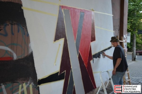 У Луцьку художники малюють нові графіті. ФОТО