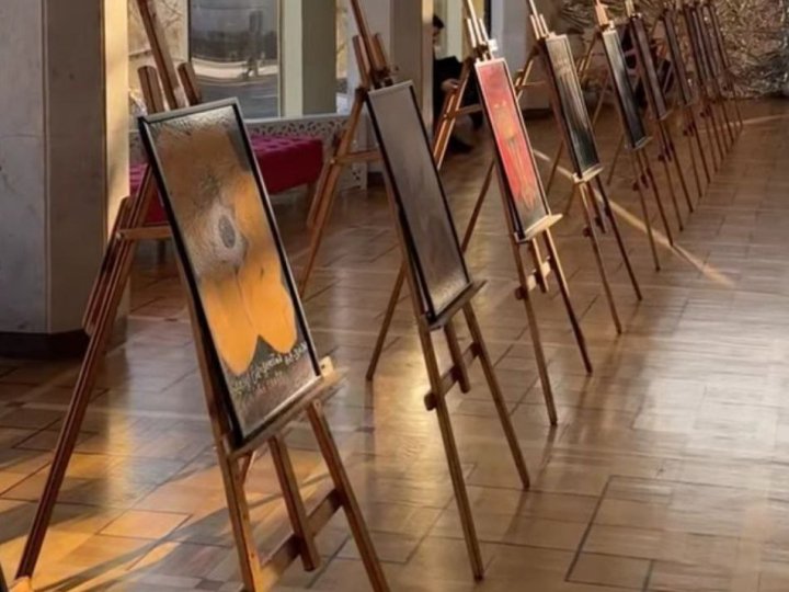 «Життя як театр»: у Луцьку відкрили виставку відомого литовського художника 