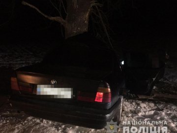 BMW  врізався в дерево: у поліції розповіли деталі смертельної аварії на Волині. ФОТО