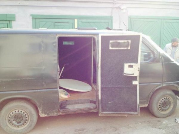 Волинські волонтери передали бійцям машину, їжу та одяг. ФОТО. ВІДЕО