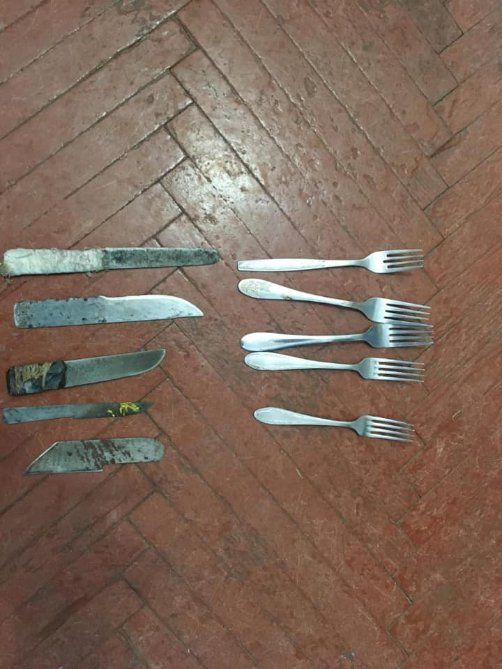 У Маневицькій виправній колонії в ув'язнених вилучили заборонені речі. ФОТО