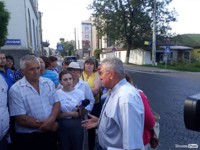 Пішки додому: мешканці масиву «Промінь» вимагають повернути маршрутку №4