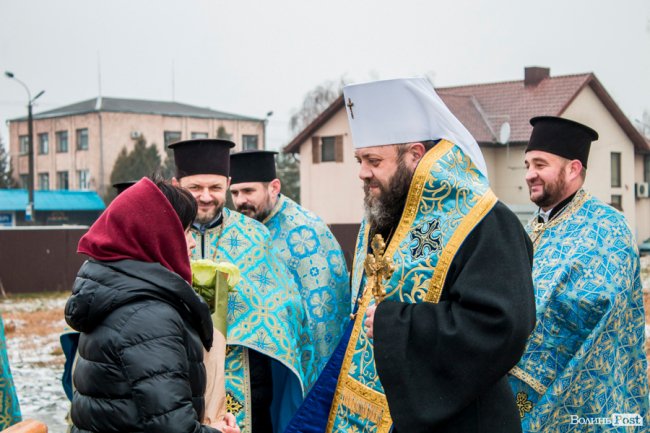 У Луцьку освятили хрест під будівництво дитячої церкви. ФОТО