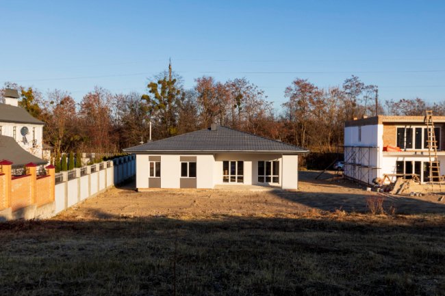 Які котеджі можна купити біля Луцька. ОГЛЯД*