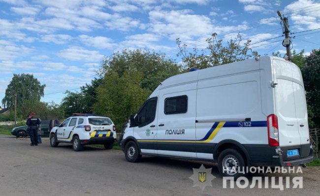 Поселила в хліві з тваринами: судитимуть волинянку, яка взяла в трудове рабство трьох чоловіків. ФОТО