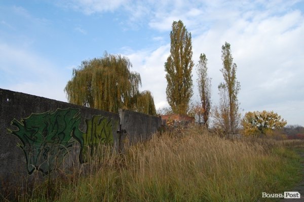 Парк у Луцьку: осіння краса і людська байдужість. ФОТО