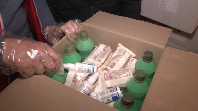 Десять багатодітних родин з Луцька отримали «миколайчики» від Червоного Хреста