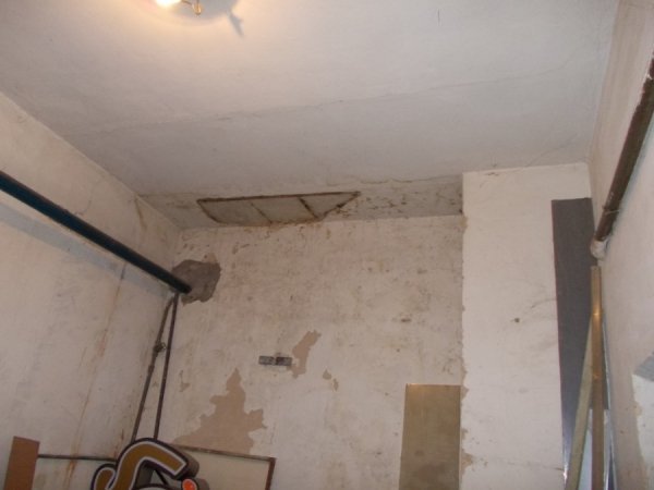 Грибок, корозія і дірявий дах: яким продали кінотеатр «Промінь». ФОТО