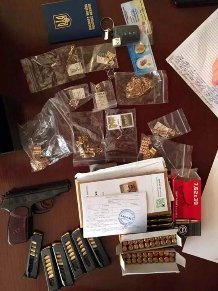 «Бурштиновий погром» на Рівненщині: СБУ та Генпрокуратура провели 123 обшуки та затримали 32 особи. ФОТО. ВІДЕО