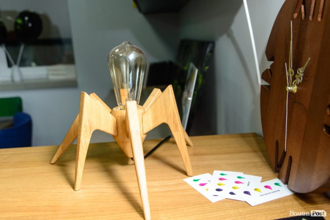 Зі знижками та цінними подарунками: у Луцьку грандіозно відкрилий шоурум меблів і декору «МакКо»*