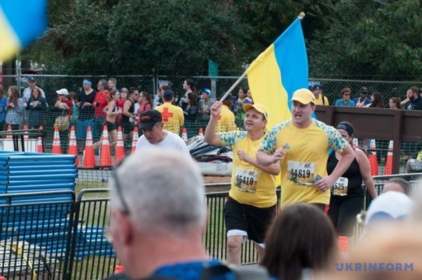 Українські Герої АТО пробігли Марафон Морської піхоти США