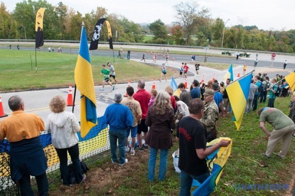 Українські Герої АТО пробігли Марафон Морської піхоти США