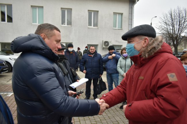 Амбулаторії Волині отримали ще 7 нових автомобілів. ФОТО