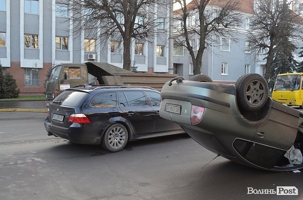 У Луцьку ‒ потрійна аварія. ФОТО