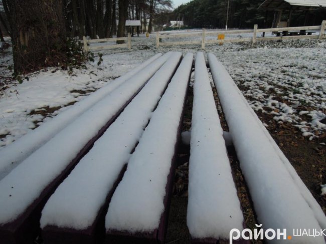 Шацькі озера засипало снігом. ФОТО