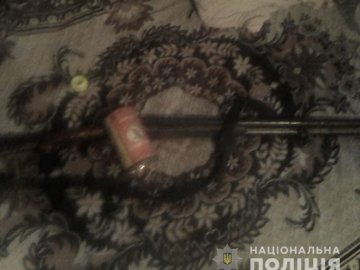 Їхали на виклик про домашнє насильство: поліція вилучила у волинянина зброю