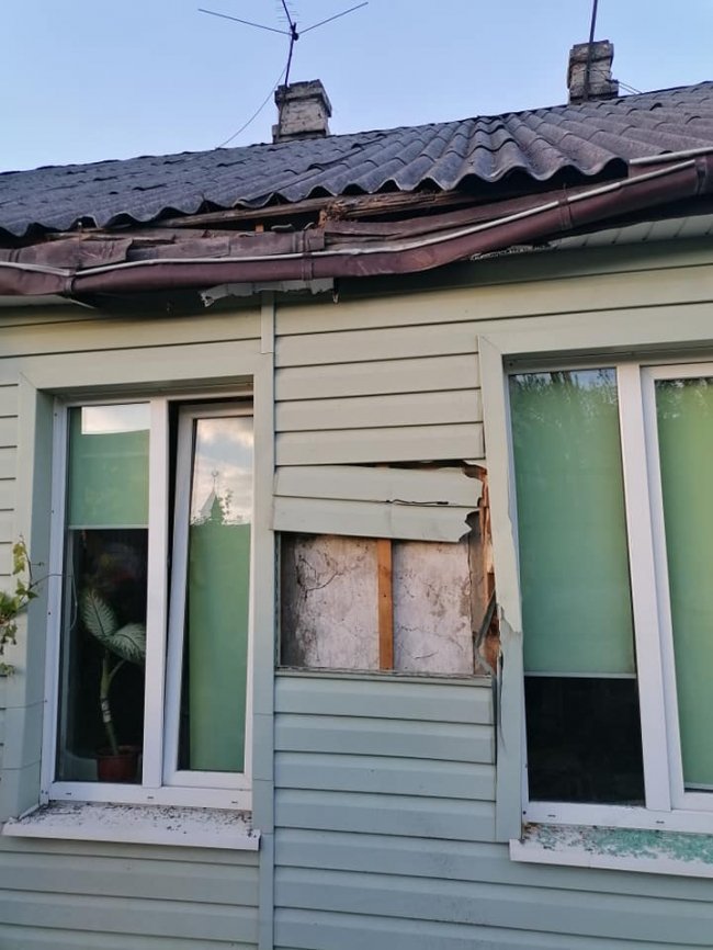 У Ковелі посеред ночі позашляховик врізався у будинок, – соцмережі. ФОТО