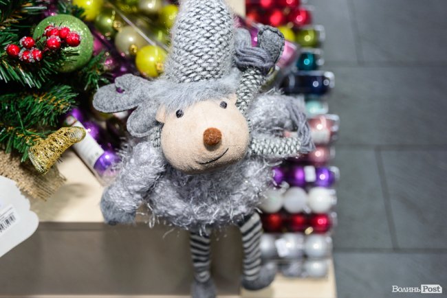 Безпрограшна лотерея і знижки: «Офіс Центр» у Луцьку три дні святкуватиме третю річницю. ФОТО*