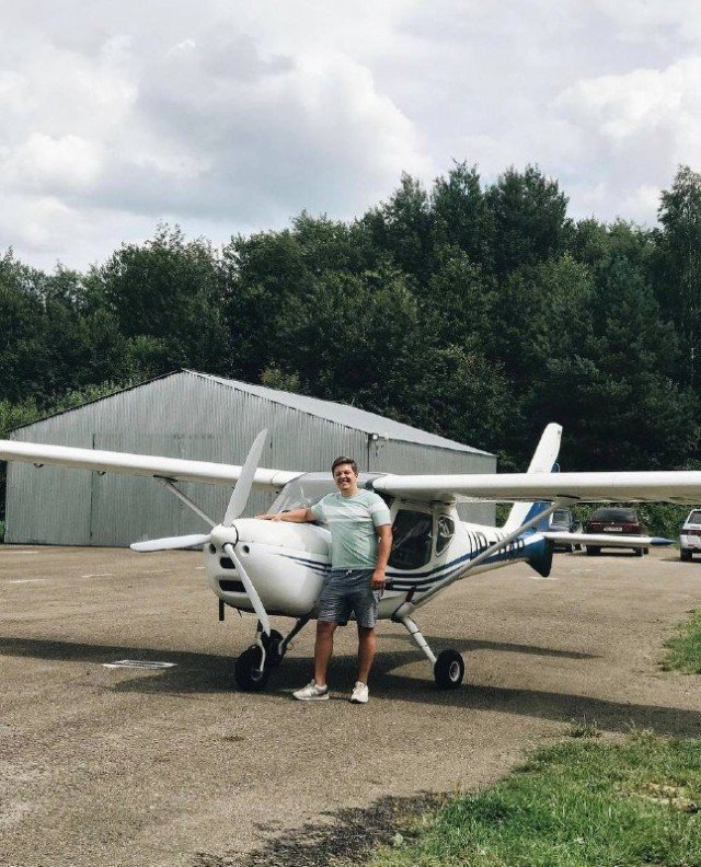 Хлопець з Луцька, який відвідує курси авіашколи, мріє виграти грант на навчання в США на пілота