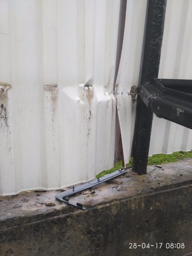 У Ковелі шукають водія, який протаранив паркан та втік