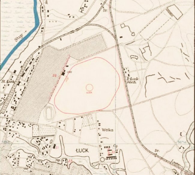 Готель, ресторан і телеграф: яким був аеродром у Луцьку в міжвоєнний період