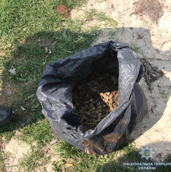 На Волині ліквідували цехи, де обробляли бурштин на експорт