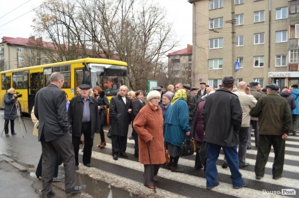 Бунт у Луцьку: як перекривали дорогу. ФОТО. ВІДЕО