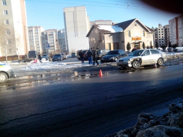 Аварія в Луцьку: зіткнулися легковики