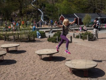 Біля РАЦСу в Луцьку хочуть встановити незвичний майданчик. ФОТО