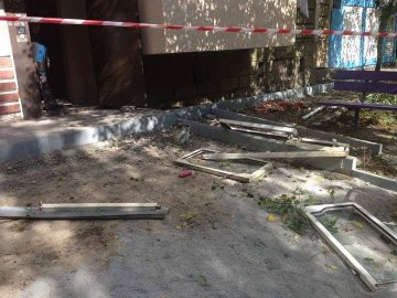 На Київщині від вибуху повилітали вікна в квартирі багатоповерхівки