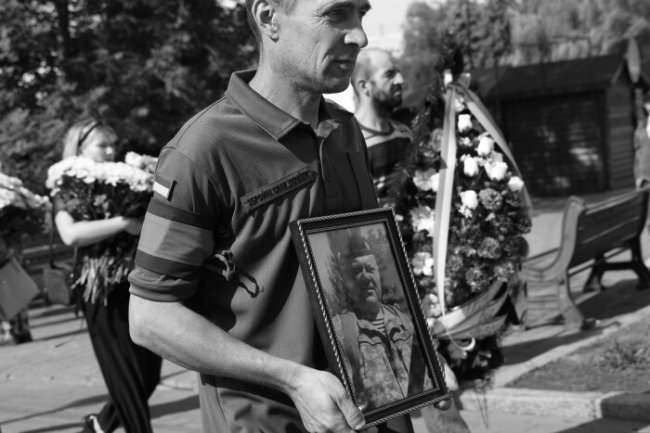 Помер у російському полоні: у Луцьку попрощалися із Героєм Борисом Борисюком