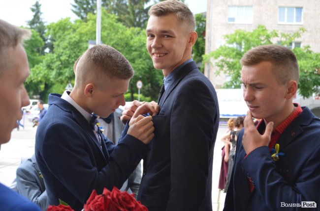 «Ви наша надія»: у луцькому педколеджі – випускний. ФОТО