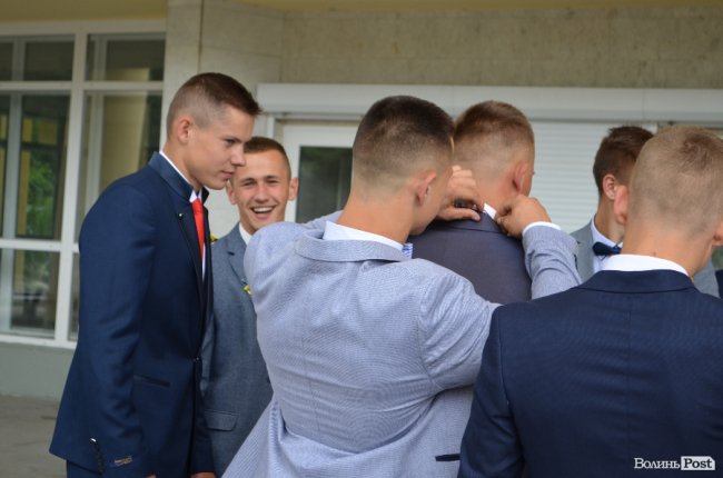 «Ви наша надія»: у луцькому педколеджі – випускний. ФОТО