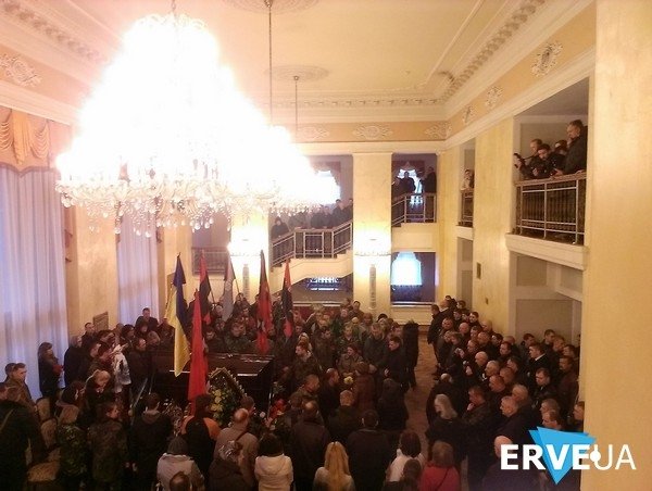 Рівне прощається з Сашком Білим. ФОТО