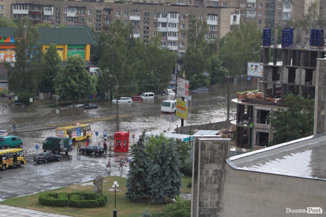 У Луцьку після зливи – потоп. ФОТО. ВІДЕО