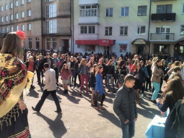 Волинські студенти збирають кошти на реанімобіль для АТО