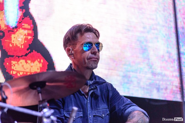 «Шухер, граждане! На сцене психопат!»: яким був концерт гурту «Ляпіс 98» у Луцьку: ФОТОРЕПОРТАЖ